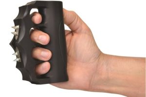 ZAP Blast Knuckles Extreme in hand